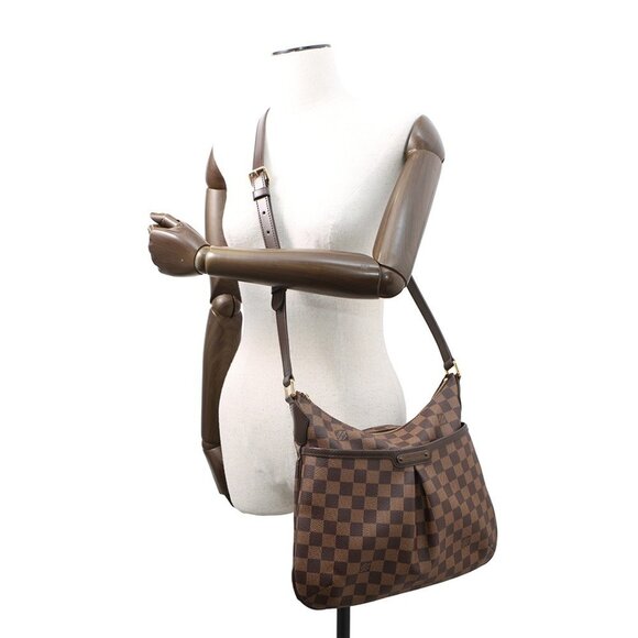 LOUIS VUITTON Red Damier Shoulder Bag - Picture 4 of 14